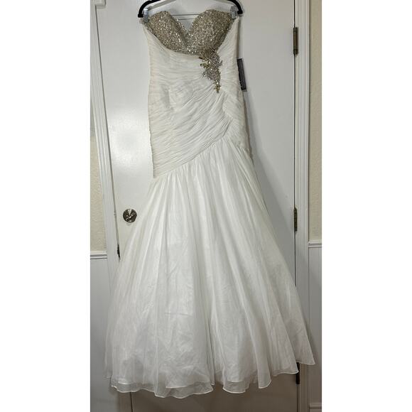 Mac Duggal Bustier Gown White Beaded Embellishments Size 10 NWT 64330 Wedding - Picture 2 of 16